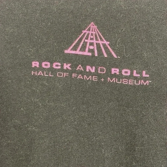 Rock and Roll Hall of Fame LOVE Womens Tshirt Size Large - Picture 4 of 5